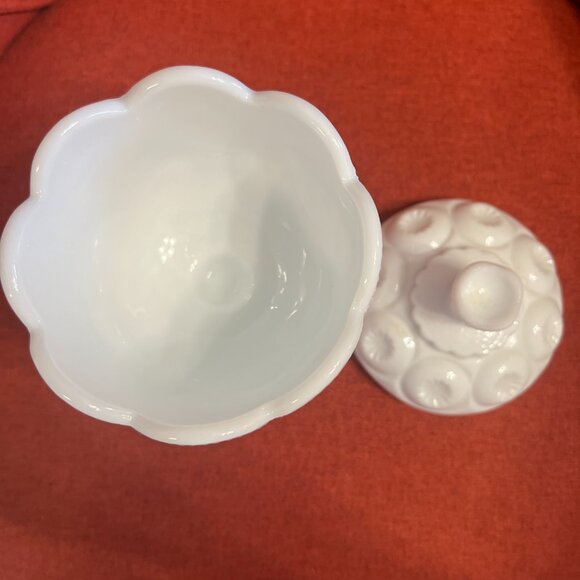 Vintage Moon and Stars Milk Glass Compote Jar with Lid - LE Smith 1960s - Picture 8 of 14